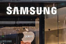 Samsung Store