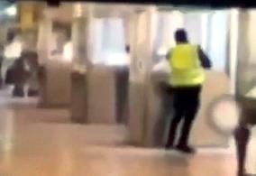 CCTV Images of The Louvre Museum Robbery - Paris