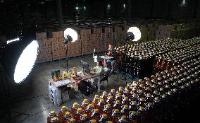 China Online Anchor Industry