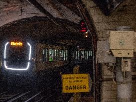 The New Trains on Metro Line 10 - Paris