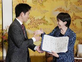 Ruling LDP, JIP sign coalition deal