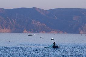 Longyang Gorge Fishery Tourism Development - China
