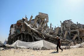 Debris Removal Operations Underway - Gaza City
