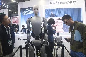 Unitree's First Biomimetic Humanoid Robot H2