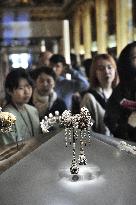 Robbery at the Louvre Museum - French Crown Jewels - Paris