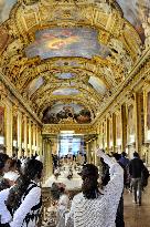 Robbery at the Louvre Museum - French Crown Jewels - Paris