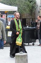 Father Joe Set - Paris