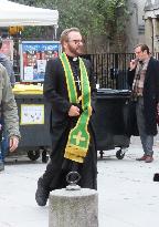 Father Joe Set - Paris