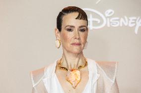 All's Fair Disney+ Paris Serie Premiere NB