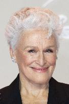 All's Fair Disney+ Paris Serie Premiere NB