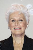 All's Fair Disney+ Paris Serie Premiere NB