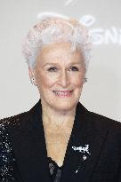 All's Fair Disney+ Paris Serie Premiere NB