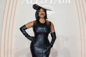 All's Fair Disney+ Paris Serie Premiere NB