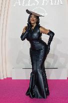 All's Fair Disney+ Paris Serie Premiere NB