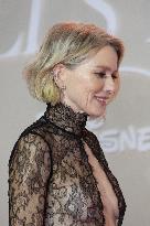 All's Fair Disney+ Paris Serie Premiere NB