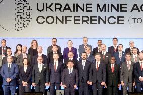 Conference to support mine removal in Ukraine