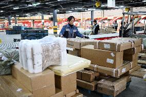 11.11 Express logistics