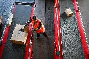 11.11 Express logistics