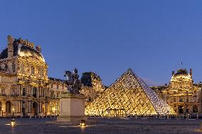 Illustration - Louvre - Paris