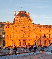 Illustration - Louvre - Paris