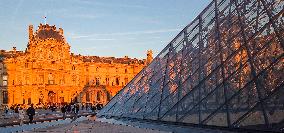 Illustration - Louvre - Paris