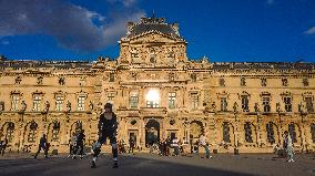 Illustration - Louvre - Paris