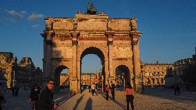 Illustration - Louvre - Paris