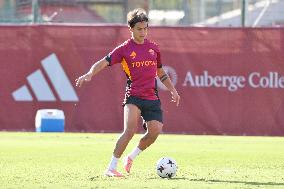 CALCIO - UEFA Europa League - AS Roma - Press Conference and Training