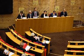 Senat audition de  Laurence des Cars Directrice generale du musee du Louvre apres le cambriolage du siecle