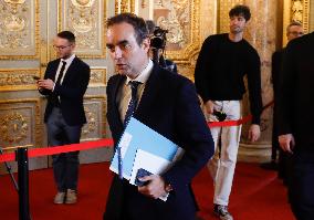 Session of questions to the government at The French Senate - Paris