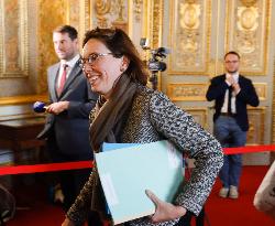 Senat questions actualit? au gouvernement.