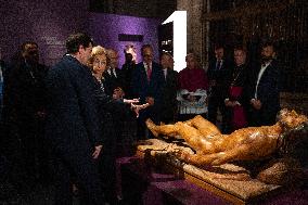 Queen Sofia Attends Esperanza Exhibition - Zamora