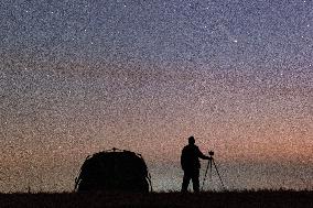 Comet C/2025 A6 Lemmon Illustrations - China