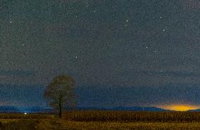 Comet C/2025 A6 Lemmon Illustrations - China