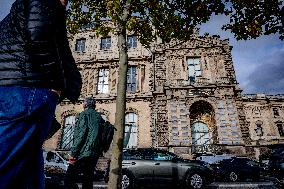 Louvre Museum Robbery Broken Window - Paris