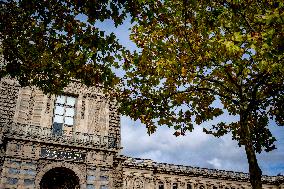 Louvre Museum Robbery Broken Window - Paris