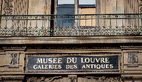 Louvre Museum Robbery Broken Window - Paris