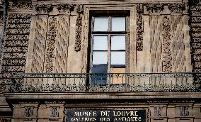 Louvre Museum Robbery Broken Window - Paris
