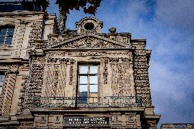 Louvre Museum Robbery Broken Window - Paris