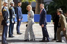 Queen Sofia arrives at the Reconquista Hotel