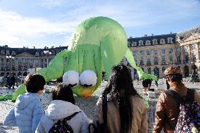 Giant Inflatable Kermit The Frog Installation - Paris