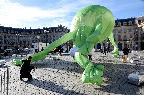 Giant Inflatable Kermit The Frog Installation - Paris