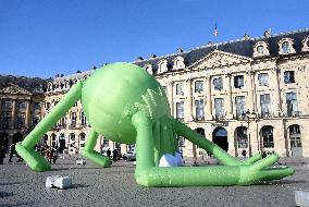Giant Inflatable Kermit The Frog Installation - Paris