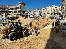 Cleanup and Search Operations in Khan Yunis - Gaza Strip