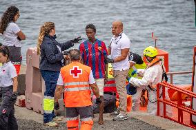 A Cayuco With 73 Migrants Arrive At El Hierro - Spain