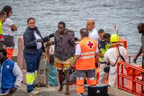 A Cayuco With 73 Migrants Arrive At El Hierro - Spain