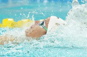 Kaylee McKeown Sets New 200m Backstroke World Record - Toronto