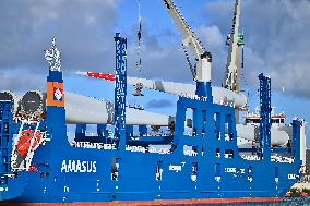 Illustrations Le Havre view from the coast