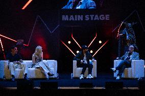 Elle Fanning At MCM Comic Con London Panel - London