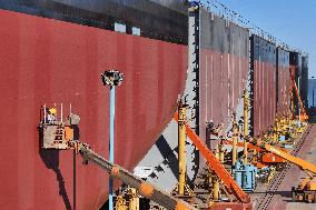 Large Vessel Construction